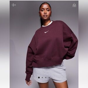 Nike Women's Burgundy Oversized Sweatshirt